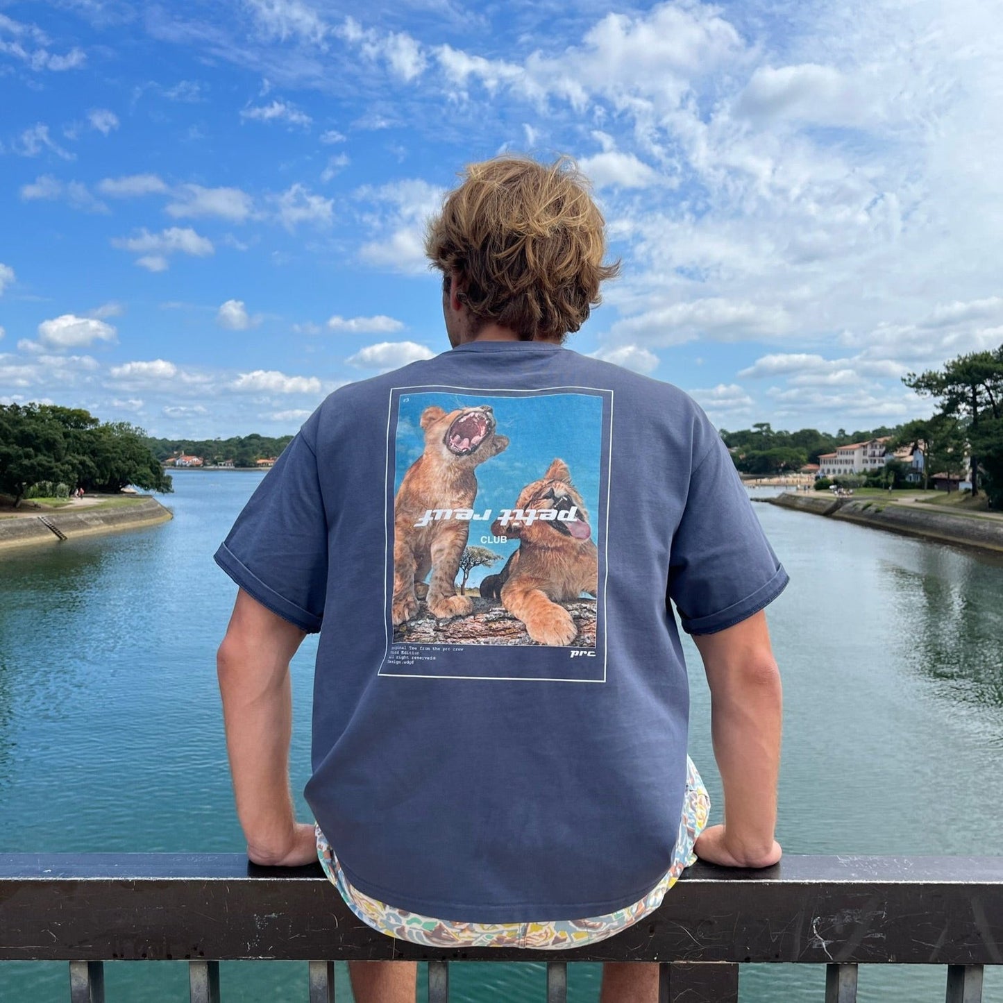 T-Shirt Les Deux Frères Bleu - Petit Reuf Club - Oversize 100% Coton
